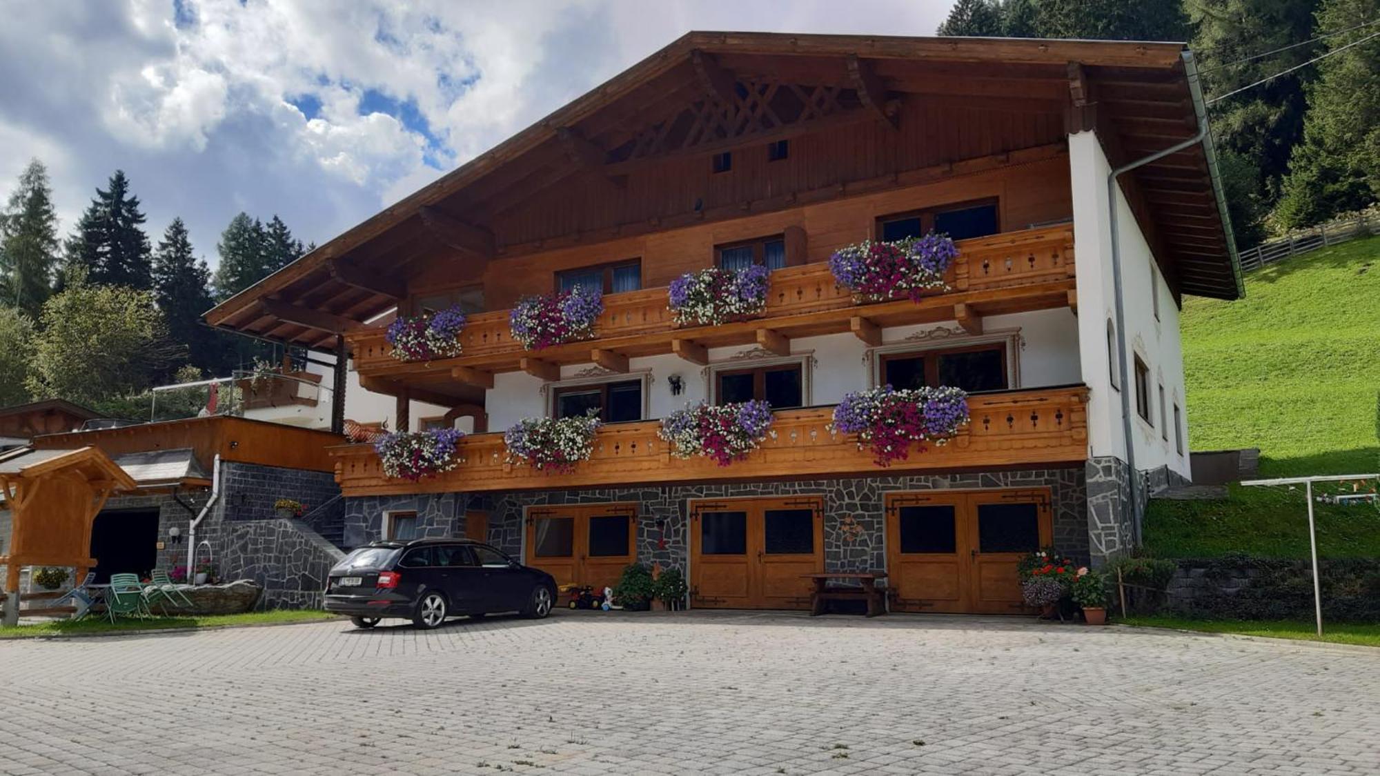 Landhaus Maria Neustift im Stubaital Luaran gambar